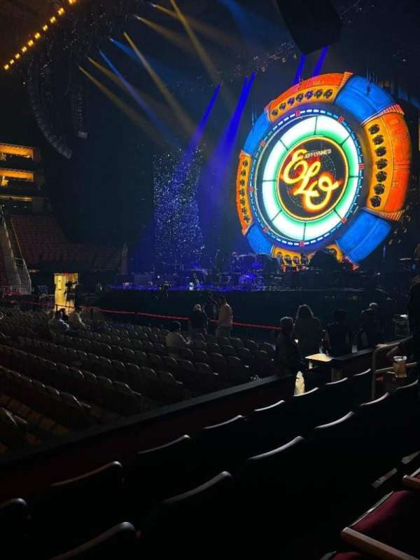Toyota Center, section: 106, row: 4, seat: 9