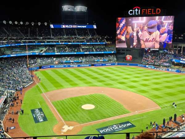 Citi Field, section: 511, row: 4, seat: 5