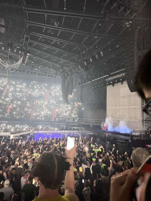 Kia Forum, section: 112, row: 2, seat: 3