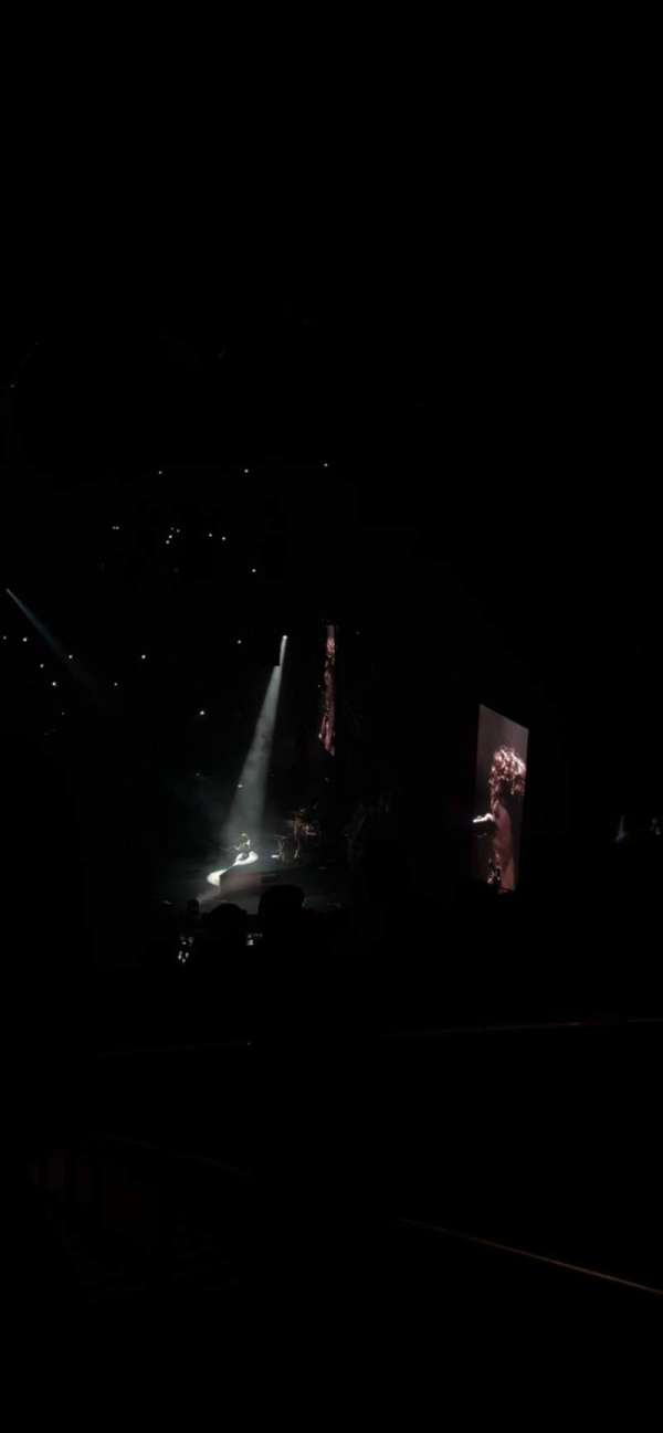 Kia Forum, section: 211, row: 13, seat: 14