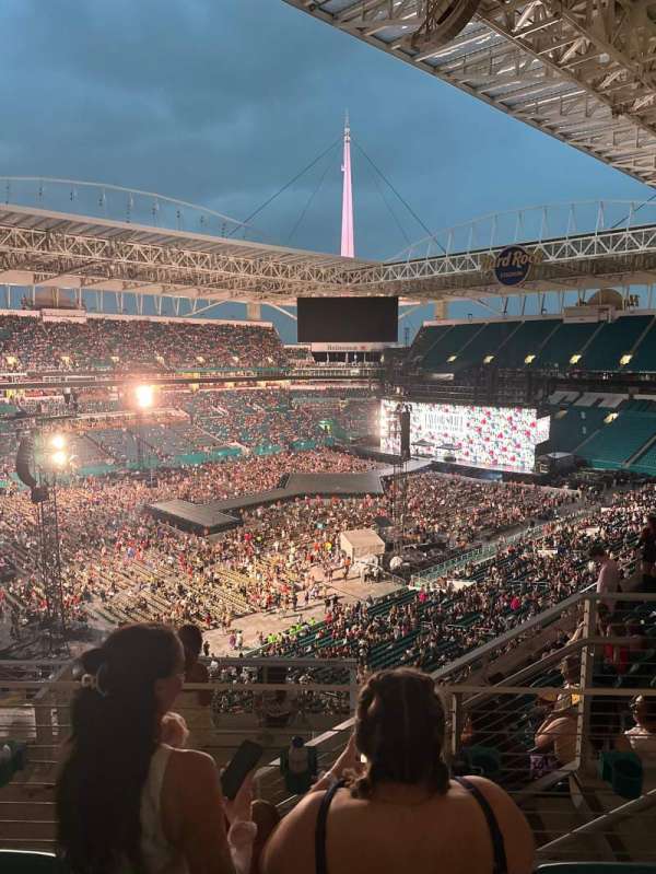 Hard Rock Stadium, section: 324, row: 9, seat: 9