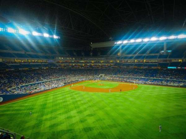 LoanDepot Park, section: 136, row: 8, seat: 22