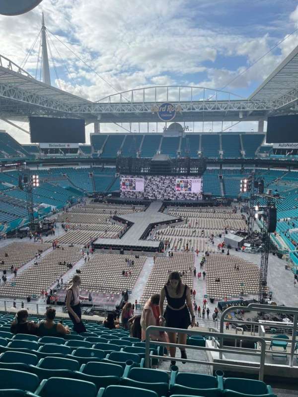 Hard Rock Stadium, section: 331, row: 14, seat: 2