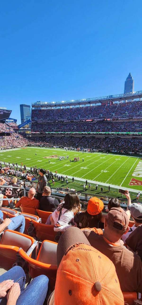 Huntington Bank Field, section: 338, row: 6, seat: 5
