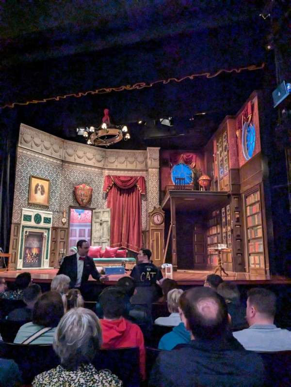 Duchess Theatre, section: Stalls, row: F, seat: 5