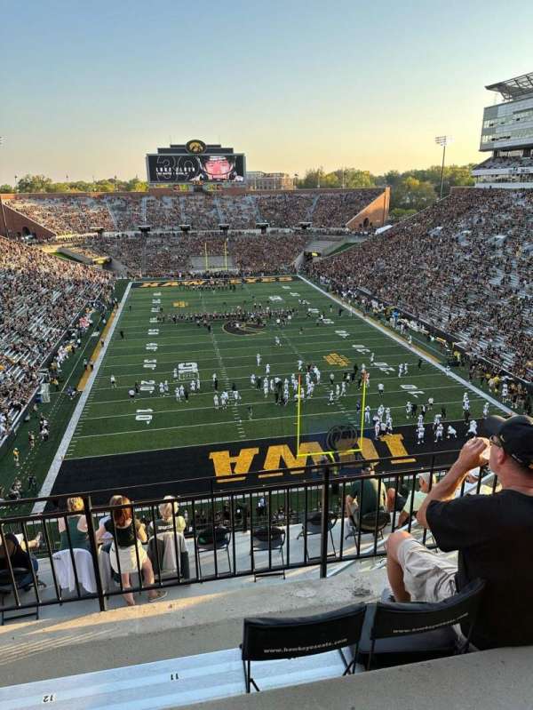 Kinnick Stadium, section: 337, row: 9, seat: 11