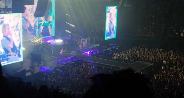 Kia Forum, section: 227, row: 4, seat: 8