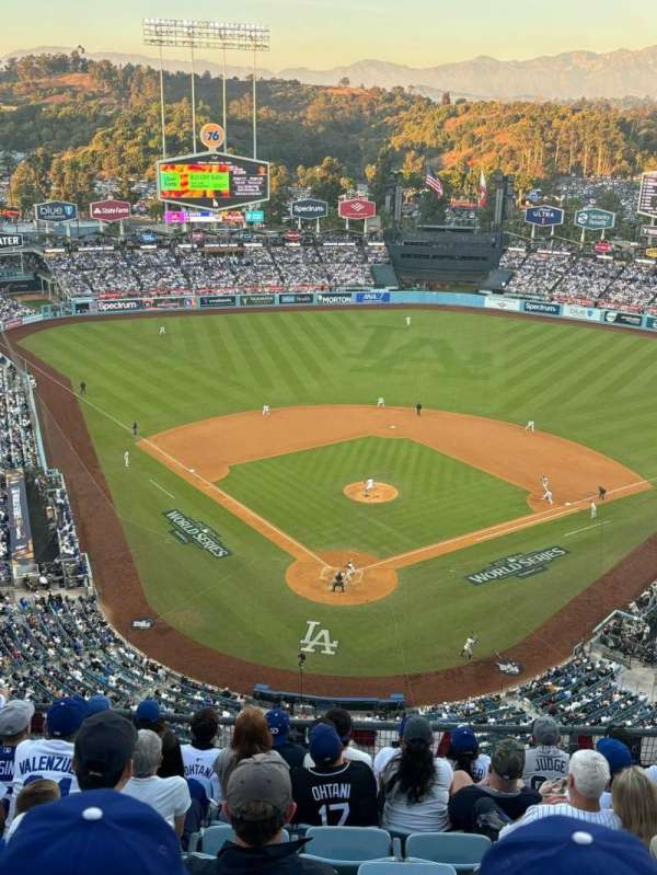 Dodger Stadium, section: 2TD, row: H, seat: 9