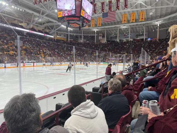 3M Arena at Mariucci, section: 10, row: 4, seat: 6