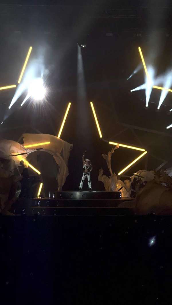 Kia Forum, section: 135, row: 2, seat: 2