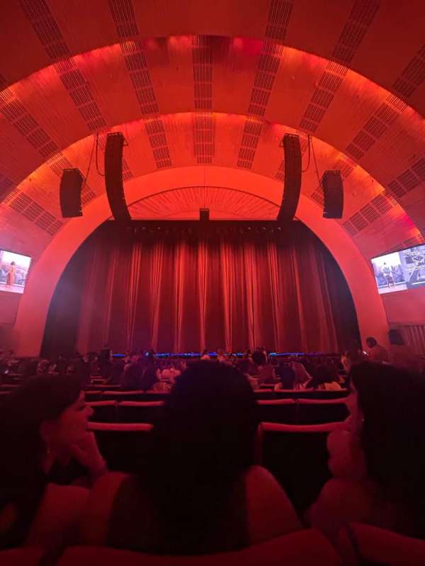 Radio City Music Hall, section: Orchestra 4, row: QQ, seat: 406