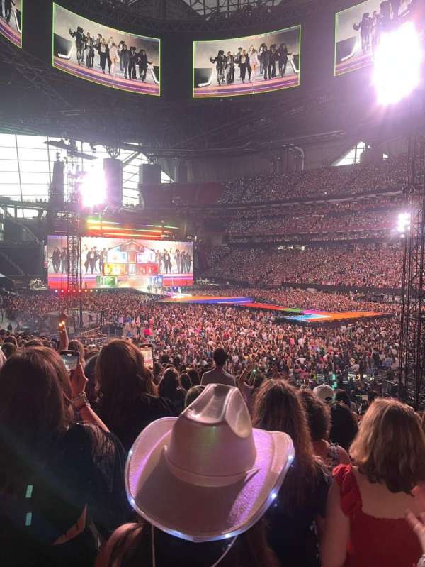 Mercedes-Benz Stadium, section: 123, row: 22, seat: 17