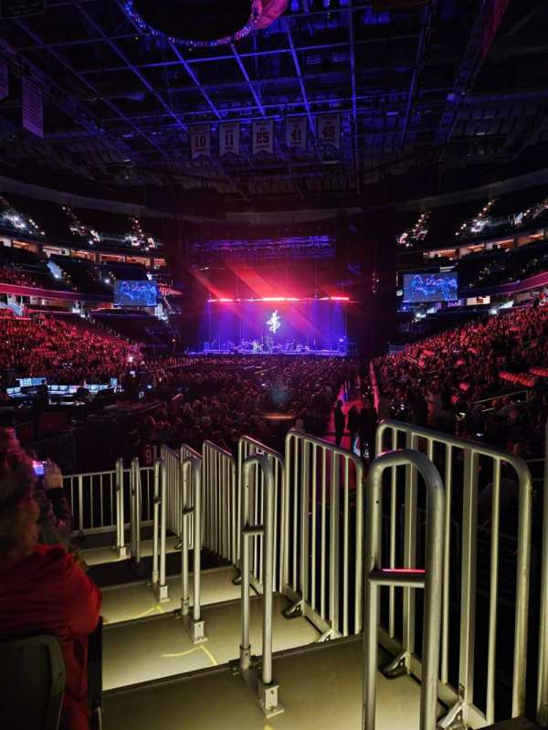 Capital One Arena, section: 107, row: H, seat: 10