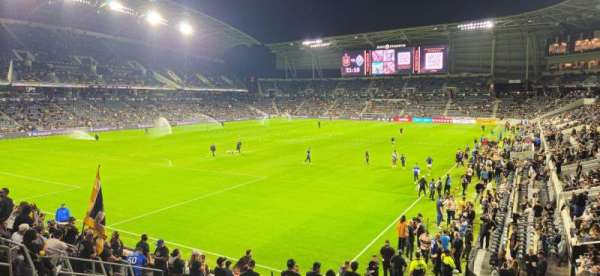 BMO Stadium, section: 101, row: Q, seat: 16