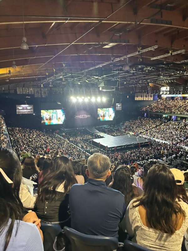 Allstate Arena, section: 216, row: P, seat: 33