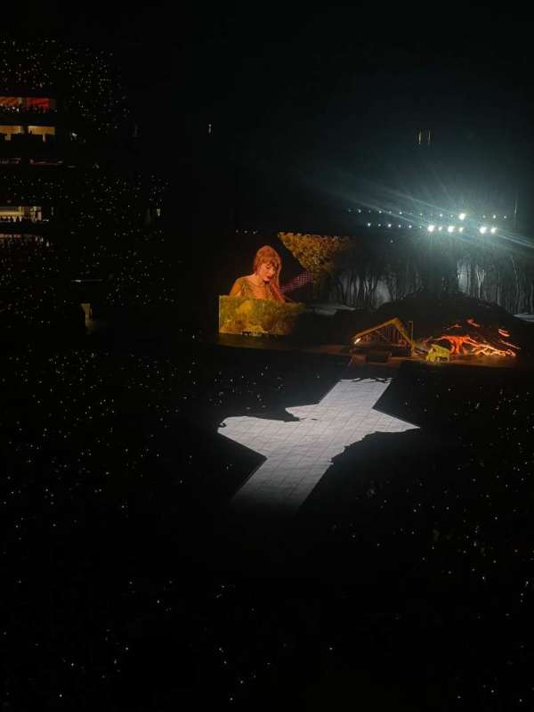 Caesars Superdome, section: 651, row: 10, seat: 9