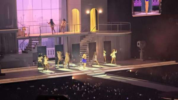 Toyota Center, section: 117, row: 23, seat: 3