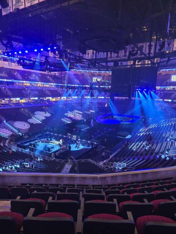 United Center, section: 206, row: 8, seat: 9