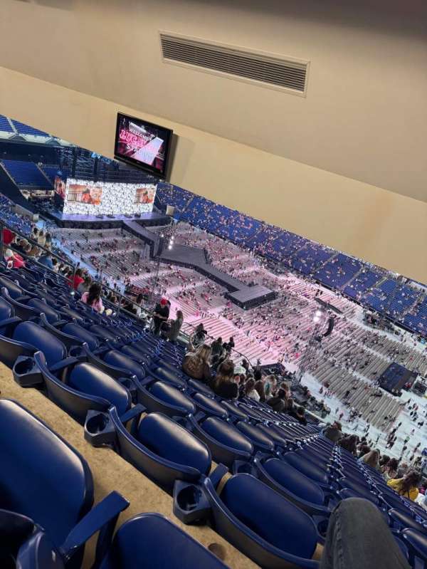Lucas Oil Stadium, section: 636, row: 21, seat: 16