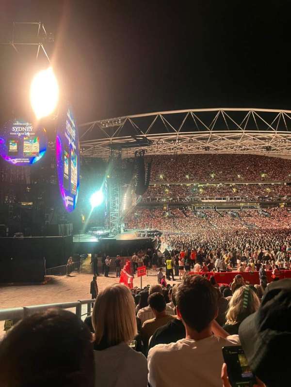 Accor Stadium, section: 104, row: 20, seat: 44