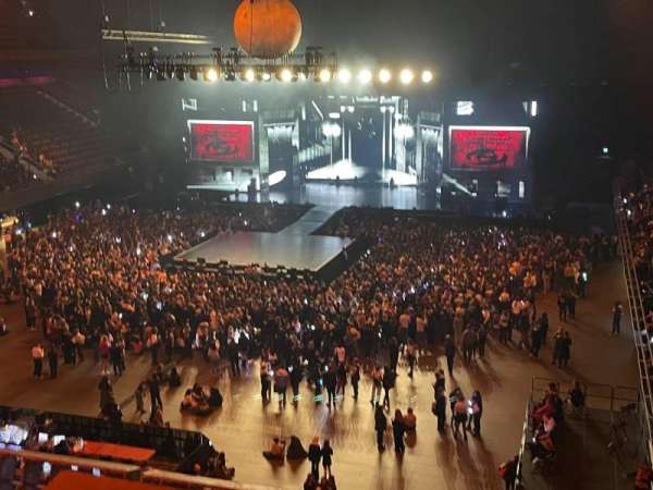 Ziggo Dome, section: 206, row: 1, seat: 199