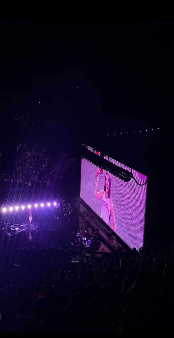 Kia Forum, section: 211, row: 16, seat: 12