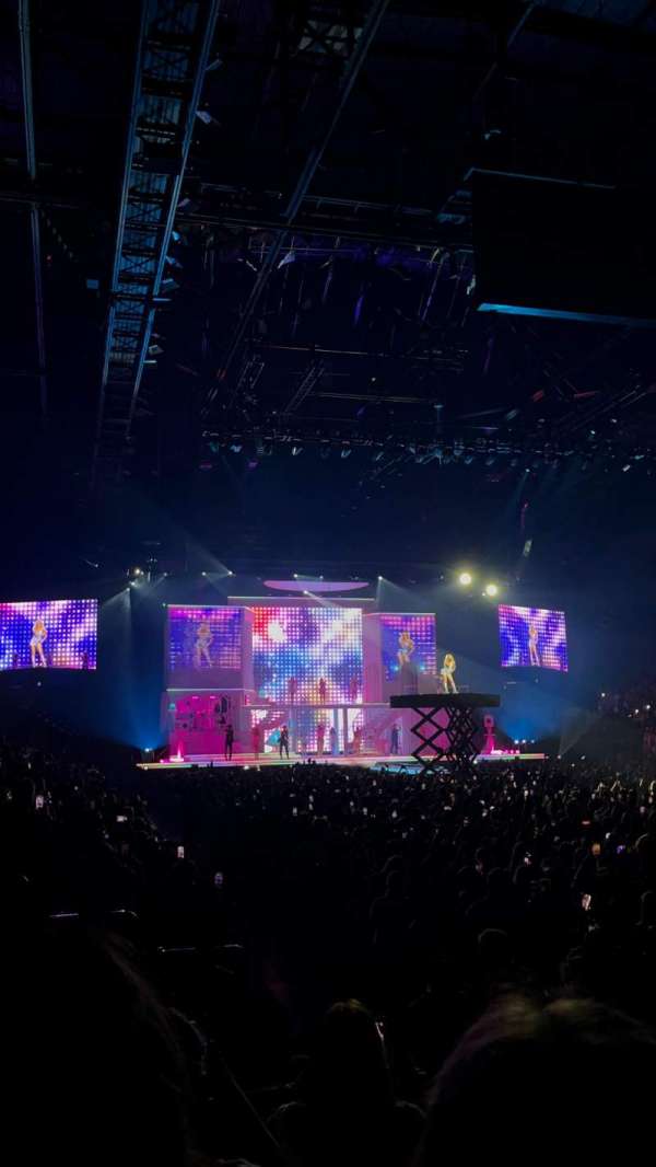 Pechanga Arena, section: LL21, row: 5, seat: 6