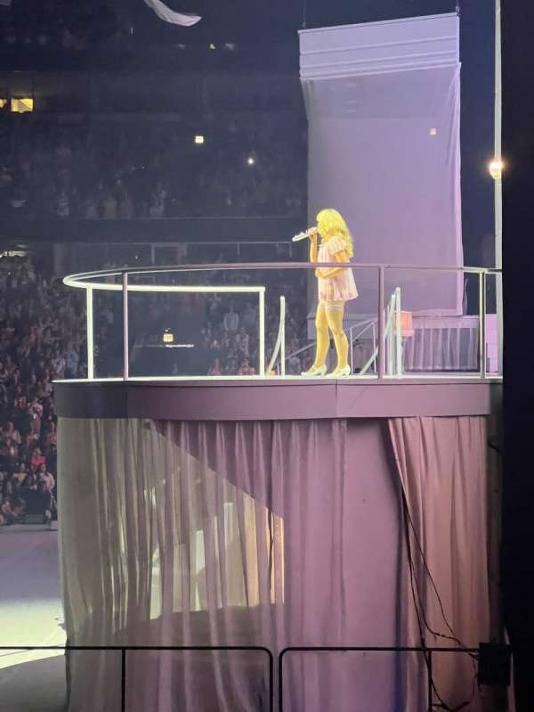 United Center, section: 120, row: 6, seat: 13