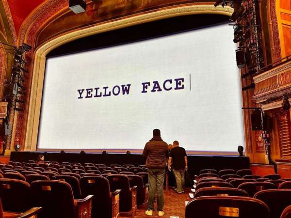 Todd Haimes Theatre, section: Orchestra R, row: J, seat: 2