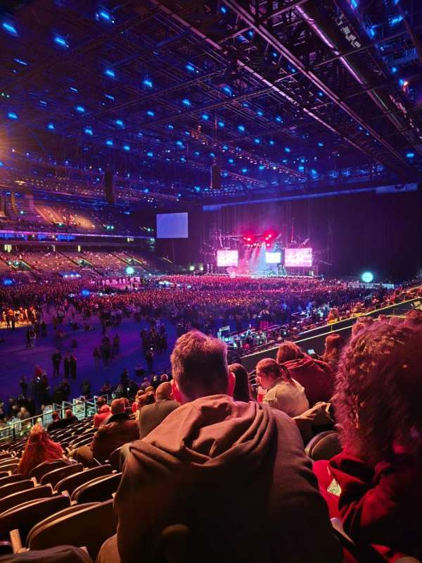 Paris La Défense Arena, section: 112, row: 27, seat: 44