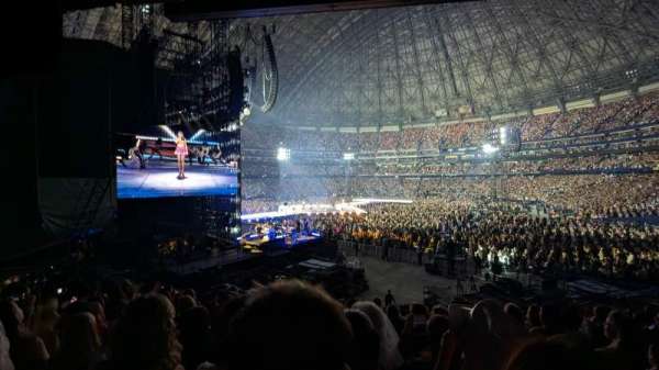 Rogers Centre, section: 146B, row: 7, seat: 1