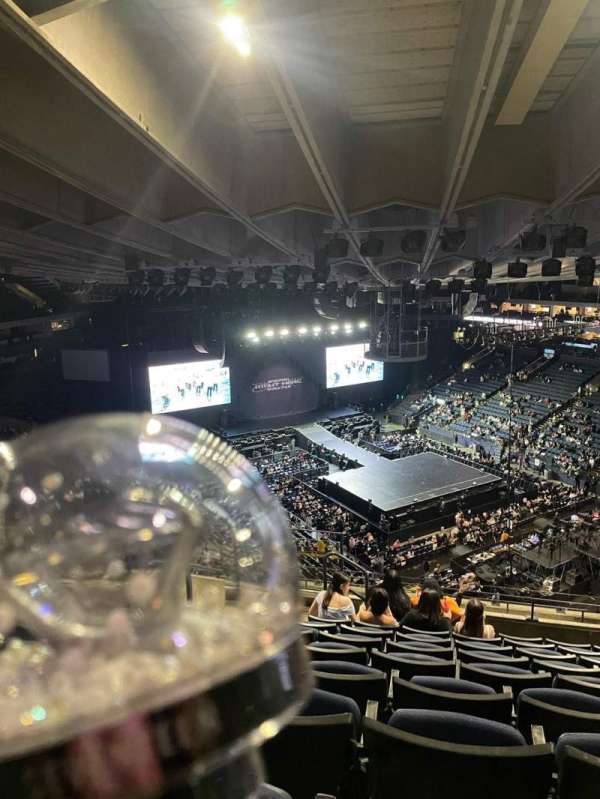 Oakland Arena, section: 212, row: 13, seat: 18