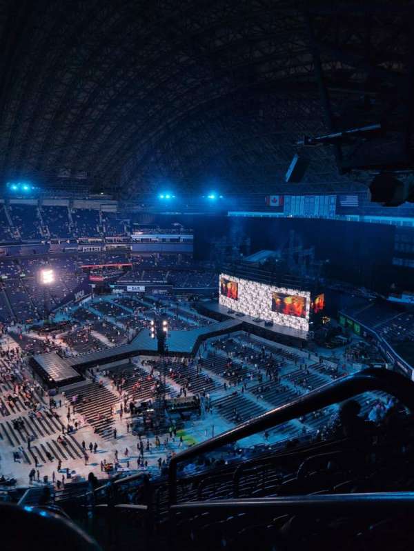 Rogers Centre, section: 515, row: 27, seat: 1