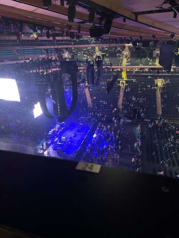 Madison Square Garden, section: 325, row: 1, seat: 24