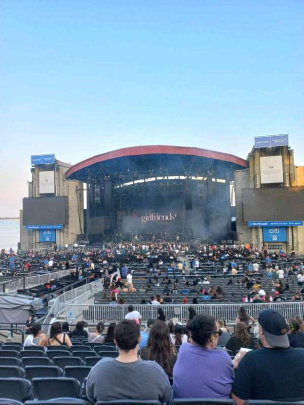 Jones Beach Theater, section: 103, row: O, seat: 16