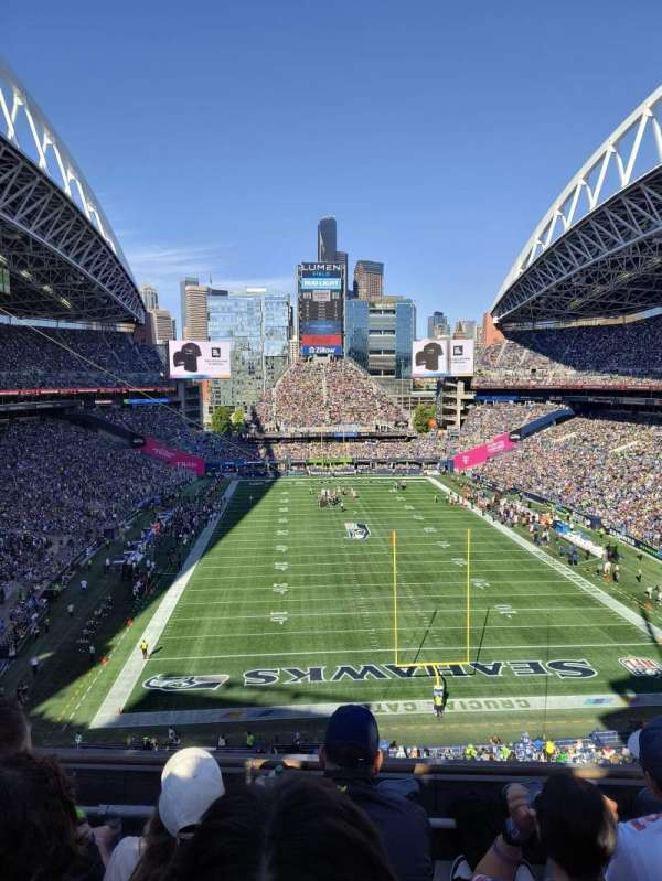 Lumen Field, section: 323, row: C, seat: 10