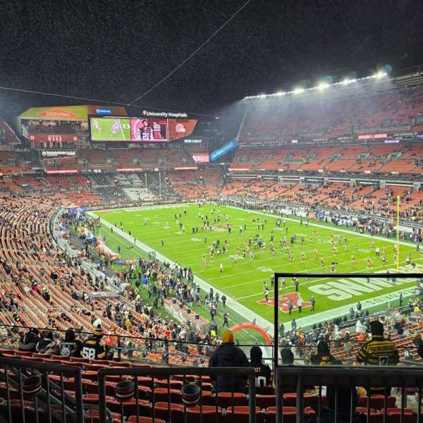 Huntington Bank Field, section: 342, row: 10, seat: 7