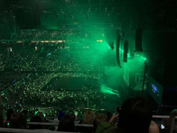 Uber Arena, section: 420, row: 5, seat: 12