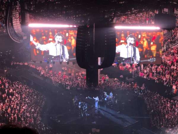 Golden 1 Center, section: 215, row: R, seat: 4