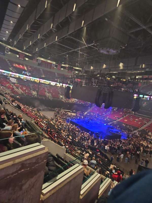 Moda Center, section: 227, row: M, seat: 10