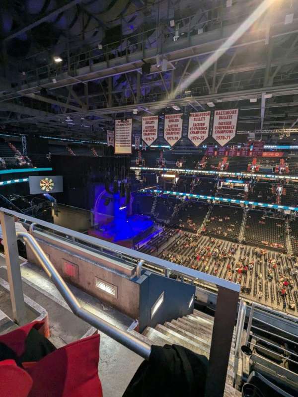 Capital One Arena, section: 401, row: H, seat: 3