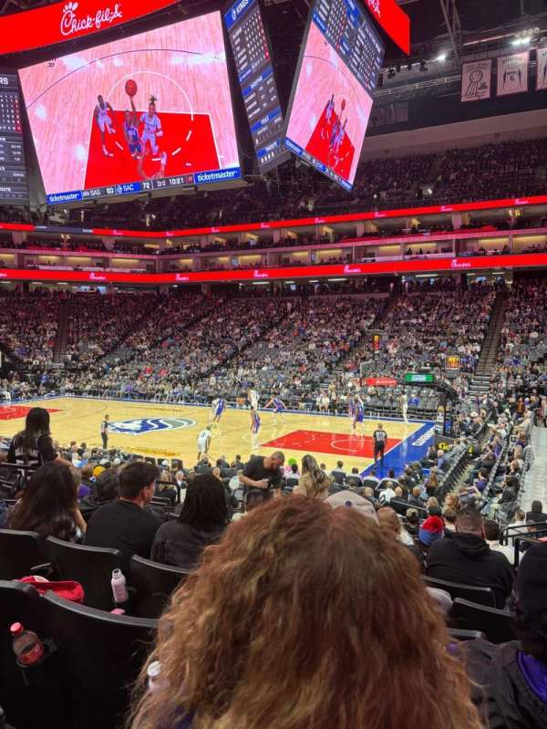 Golden 1 Center, section: 105, row: E, seat: 3