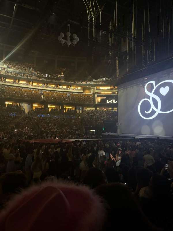 Kia Center, section: 105, row: 6, seat: 17