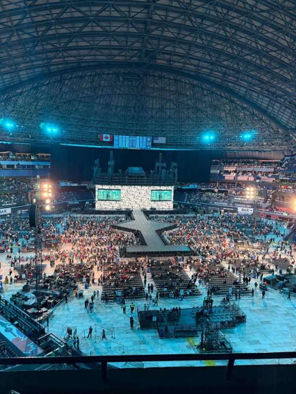 Rogers Centre, section: 525, row: 3, seat: 19
