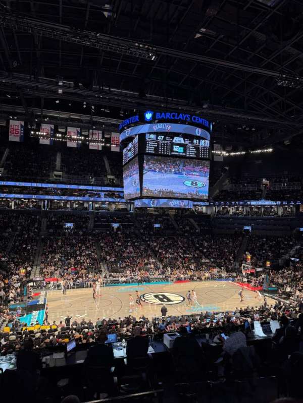Barclays Center, section: 109, row: 7, seat: 14