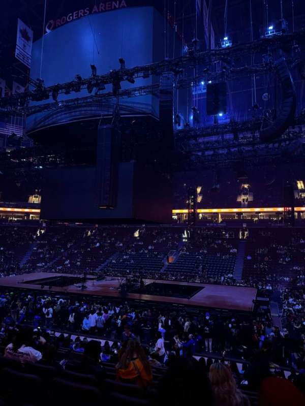 Rogers Arena, section: 105, row: 17, seat: 7