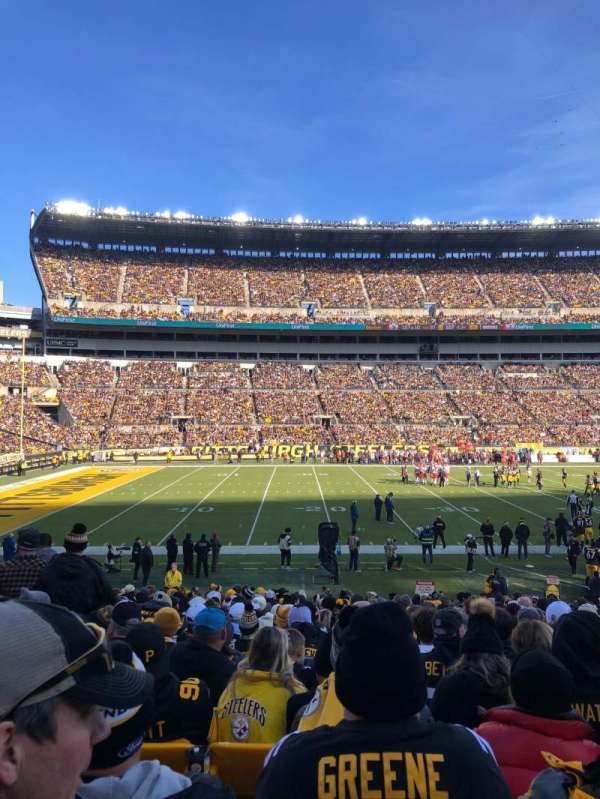 Acrisure Stadium, section: 132, row: U, seat: 9