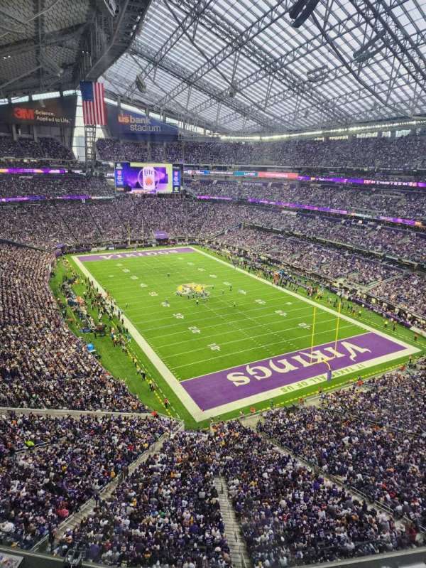 U.S. Bank Stadium, section: 302, row: 1, seat: 9