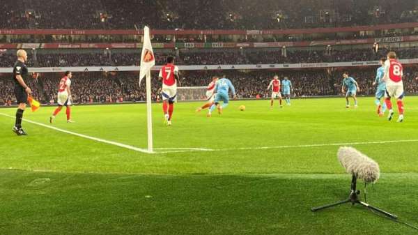 Emirates Stadium, section: 28, row: 1, seat: 859
