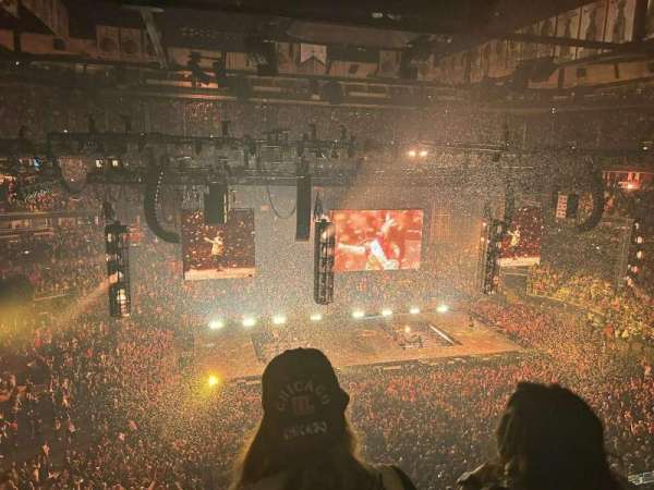 United Center, section: 319, row: 2